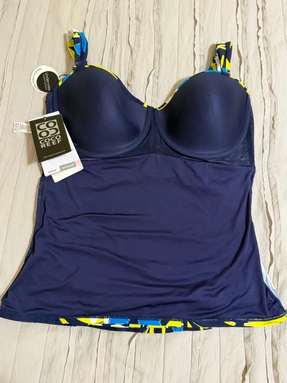 COCO REEF Charisma Underwire Shirred Bandeau Tankini Top size 40D - Picture 5 of 7